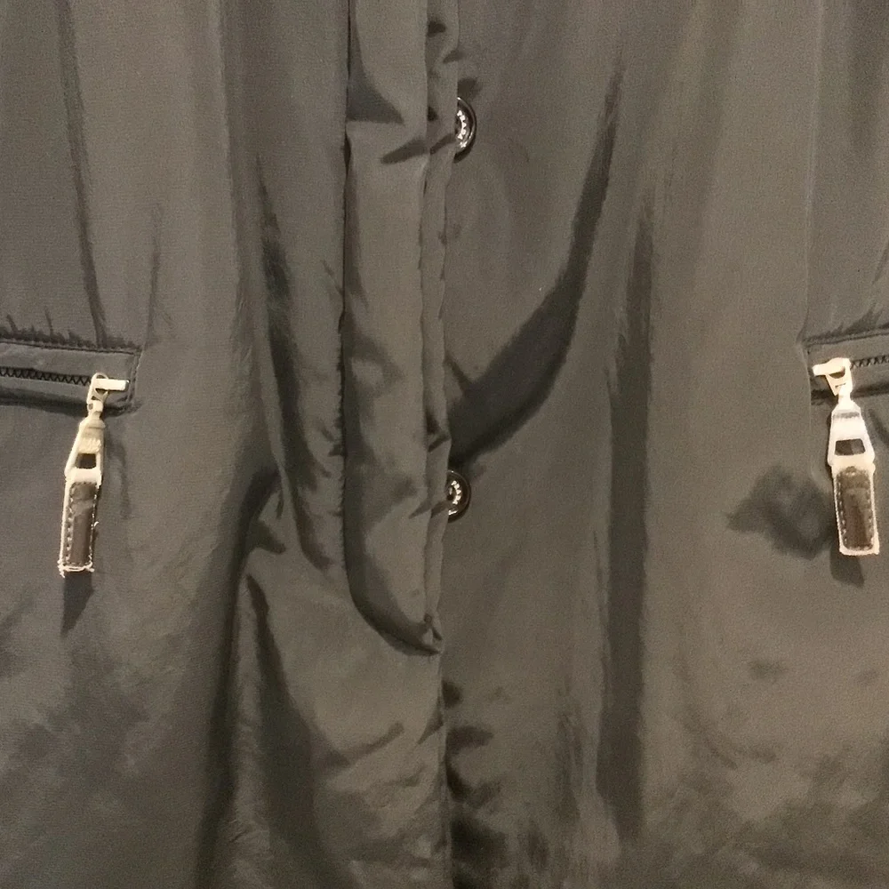 Authentic PRADA Black Synthetic & Fur collar button jacket - Picture 2 of 7